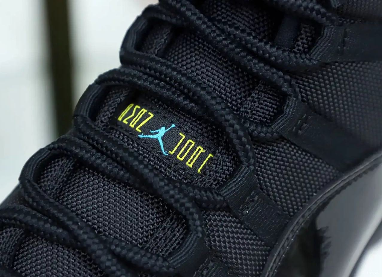 BLUE JORDAN AIR RETRO 11 GAMMA 0628
